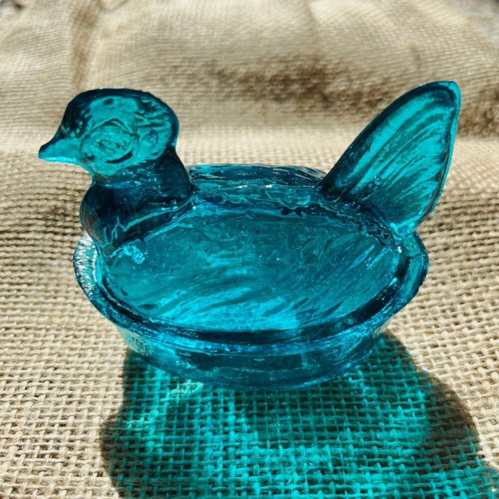Turquoise Blue Hen on a Nest HON - Picture 5 of 6
